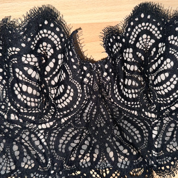 Victorias Secret Dream Angels laced bustier in a size 32C - Picture 7 of 8